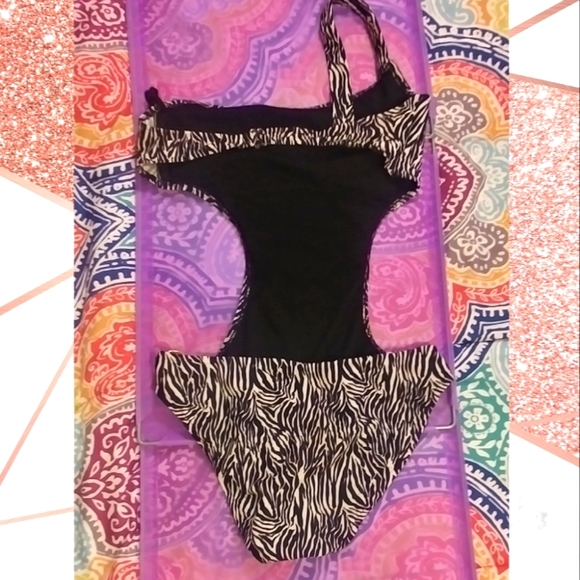 Bisou Bisou Medium swimsuit - Picture 2 of 3